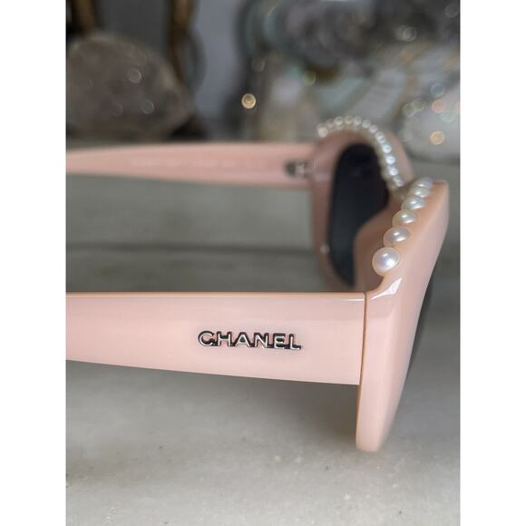 Chanel PINK SHELL FLESH Color 6040H 714/S7 Sunglasses Peek A Boo Pearls CAT EYE - Picture 13 of 16